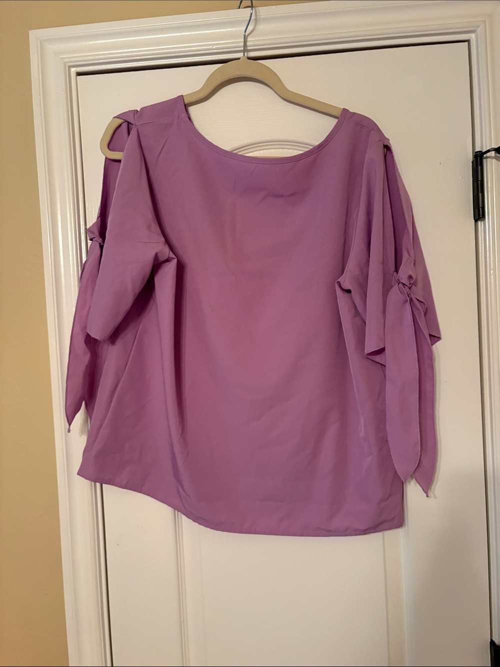 Lilac Cold-Shoulder Tie-Sleeve Women's Top